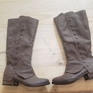 Brown leather boots 8
